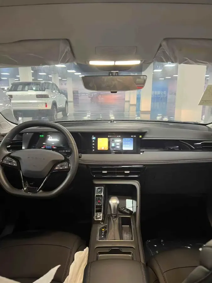 2026 Roewe i5 1.5L 129HP L4 CVT,autocango,china used car exporter,china ev exporter,chinese used car exporter,chinese used ev exporter