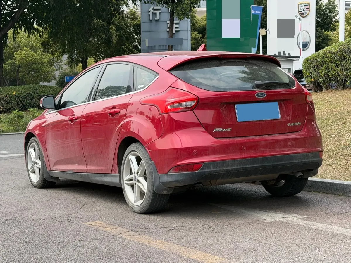 2020 Ford Focus 1.5L 122HP L3 6AT,autocango,china used car exporter,china ev exporter,chinese used car exporter,chinese used ev exporter