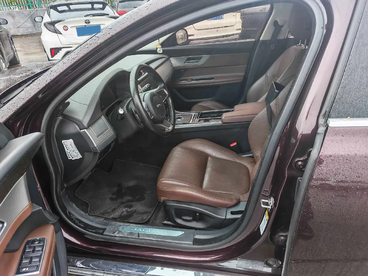 2018 Mercedes-Benz E Class 2.0T 184HP L4 9AT,autocango,china used car exporter,china ev exporter,chinese used car exporter,chinese used ev exporter