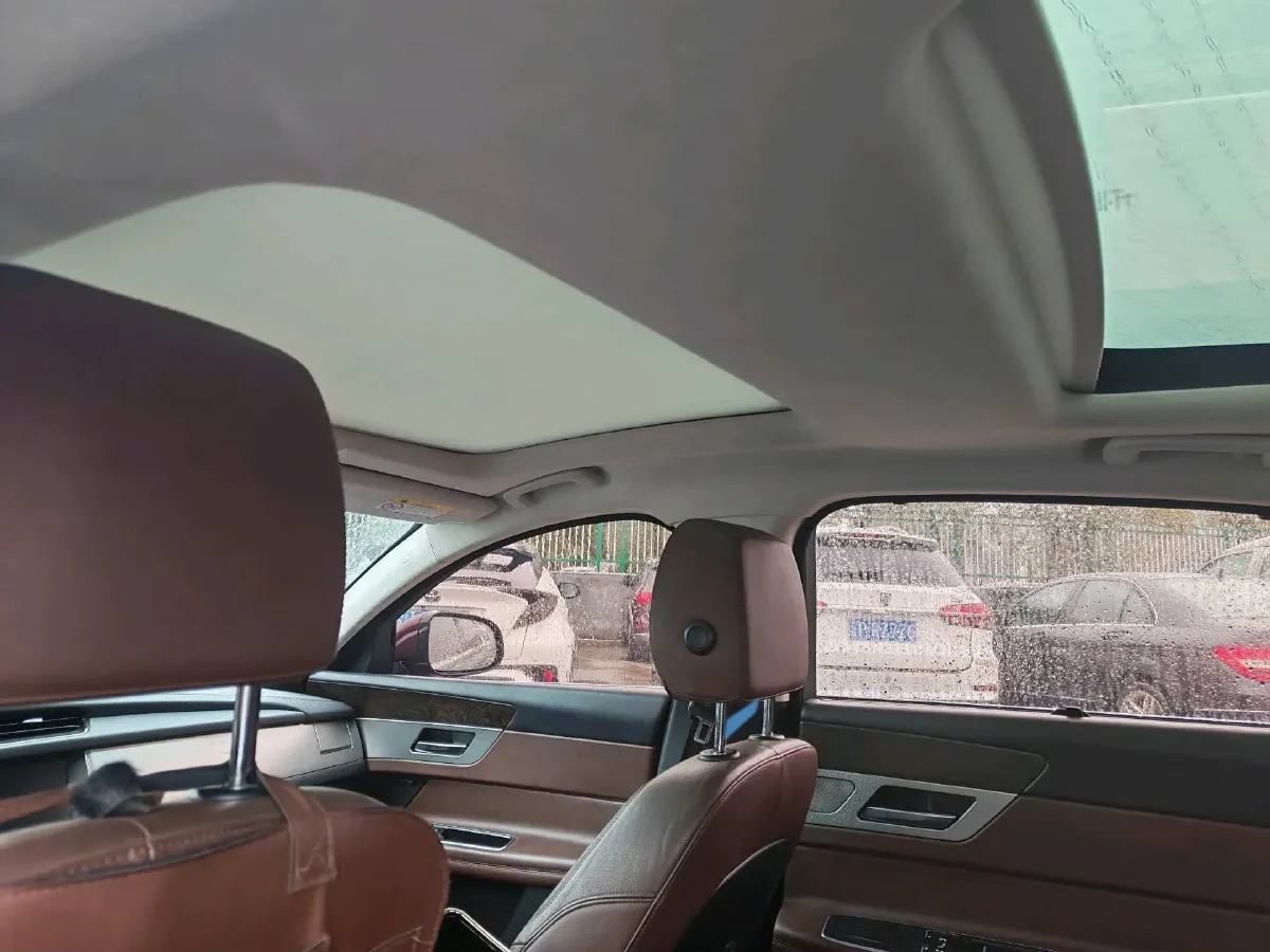 2018 Mercedes-Benz E Class 2.0T 184HP L4 9AT,autocango,china used car exporter,china ev exporter,chinese used car exporter,chinese used ev exporter