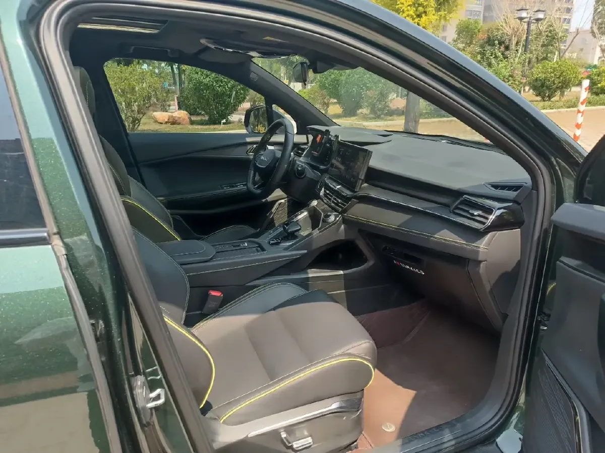 2023 LYNK&CO 06 1.5T 181HP L4 7DCT,autocango,china used car exporter,china ev exporter,chinese used car exporter,chinese used ev exporter