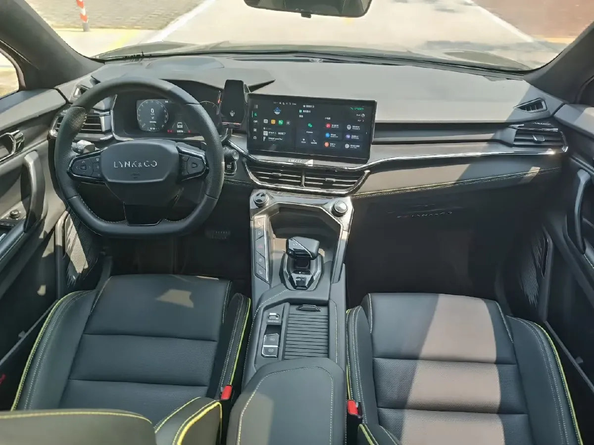 2023 LYNK&CO 06 1.5T 181HP L4 7DCT,autocango,china used car exporter,china ev exporter,chinese used car exporter,chinese used ev exporter