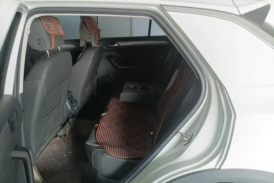 2022 Volkswagen T-Roc 1.4T 150HP L4 7DCT,autocango,china used car exporter,china ev exporter,chinese used car exporter,chinese used ev exporter