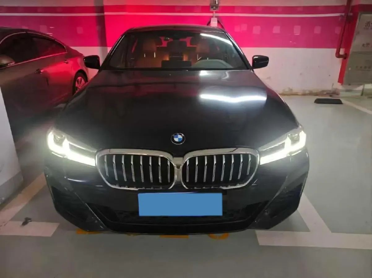 2023 BMW 5 Series 2.0T 245HP L4 8AT,autocango,china used car exporter,china ev exporter,chinese used car exporter,chinese used ev exporter