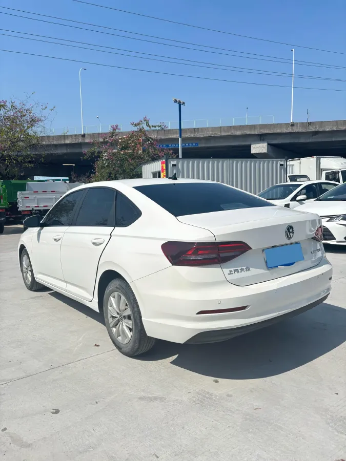 2022 Bestune B70 2.0T 224HP L4 6AT,autocango,china used car exporter,china ev exporter,chinese used car exporter,chinese used ev exporter