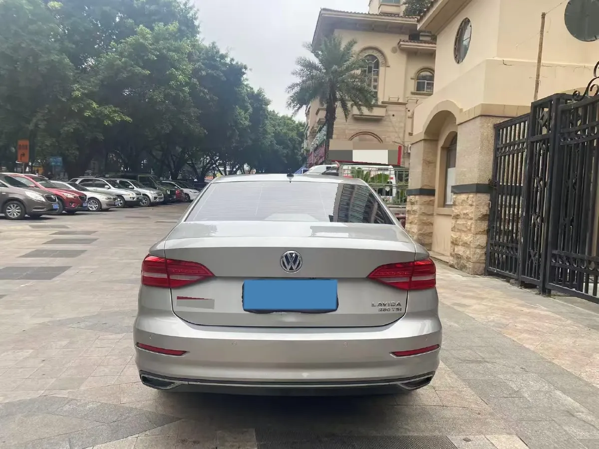 2018 Skoda Karoq 1.4T 150HP L4 7DCT,autocango,china used car exporter,china ev exporter,chinese used car exporter,chinese used ev exporter