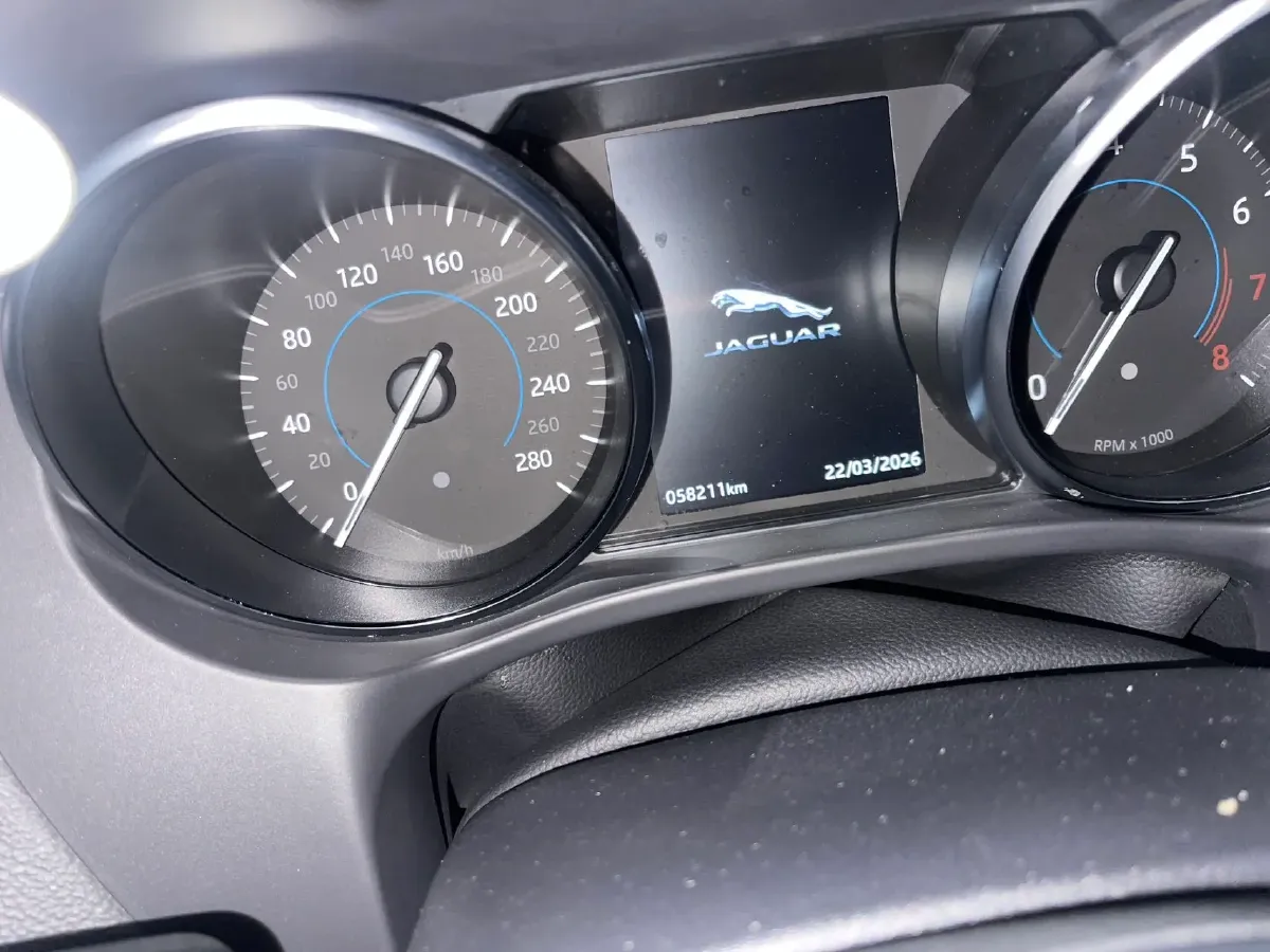 2018 Jaguar F-PACE 2.0T 250HP L4 8AT,autocango,china used car exporter,china ev exporter,chinese used car exporter,chinese used ev exporter