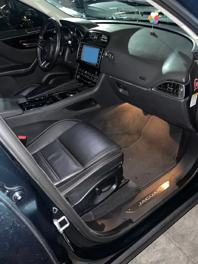 2018 Jaguar F-PACE 2.0T 250HP L4 8AT,autocango,china used car exporter,china ev exporter,chinese used car exporter,chinese used ev exporter