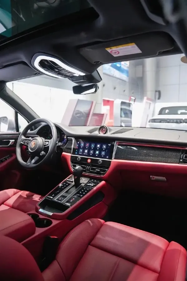 2021 Porsche Macan 2.0T 252HP L4 7DCT,autocango,china used car exporter,china ev exporter,chinese used car exporter,chinese used ev exporter