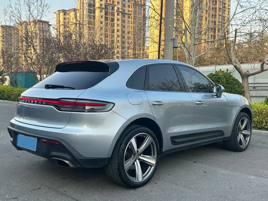 2021 Porsche Macan 2.0T 252HP L4 7DCT,autocango,china used car exporter,china ev exporter,chinese used car exporter,chinese used ev exporter
