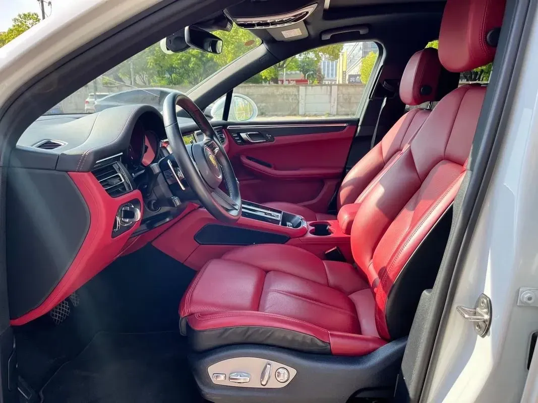 2021 Porsche Macan 2.0T 252HP L4 7DCT,autocango,china used car exporter,china ev exporter,chinese used car exporter,chinese used ev exporter