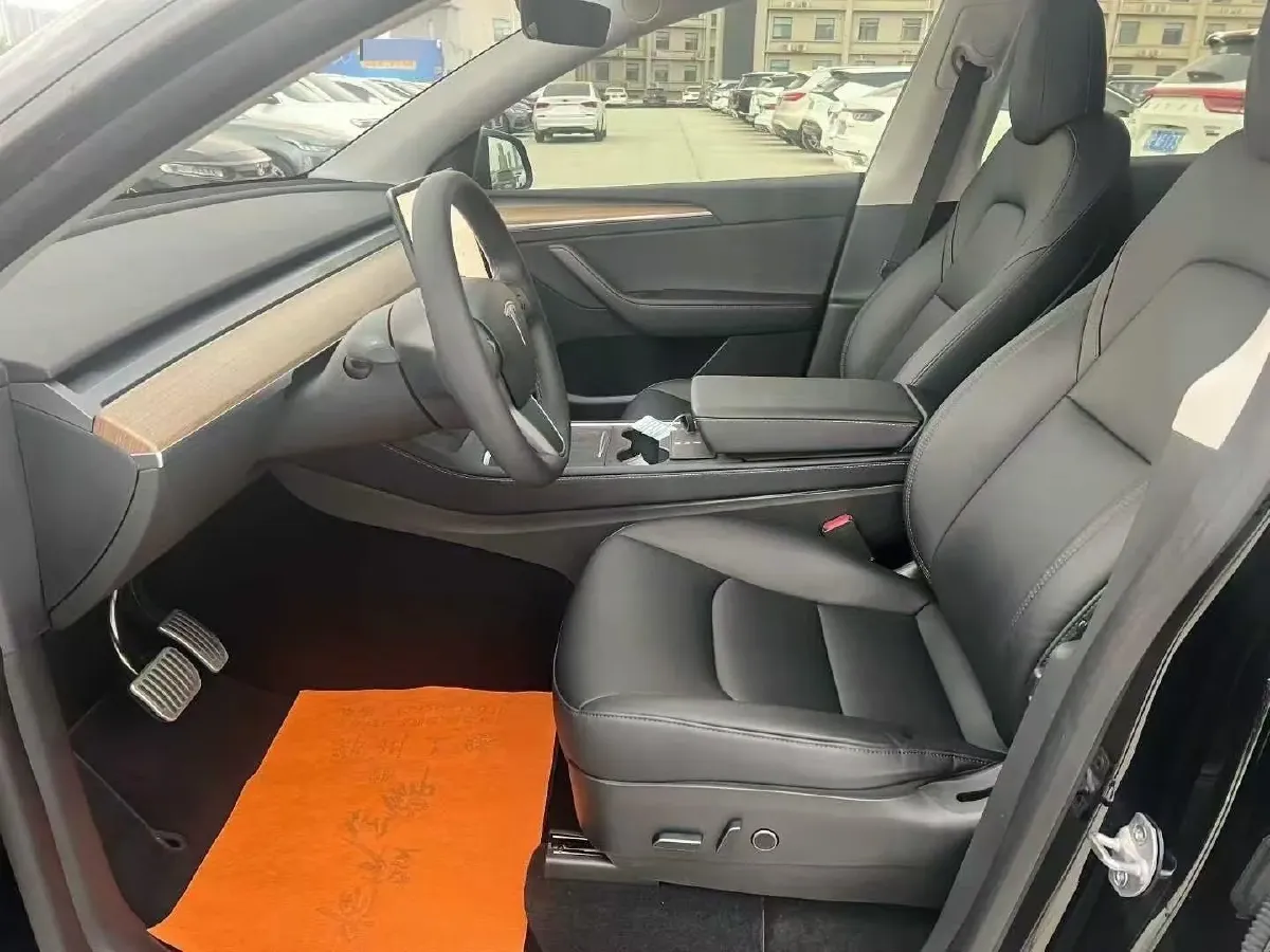 2022 Tesla Model Y BEV 60KWH,autocango,china used car exporter,china ev exporter,chinese used car exporter,chinese used ev exporter