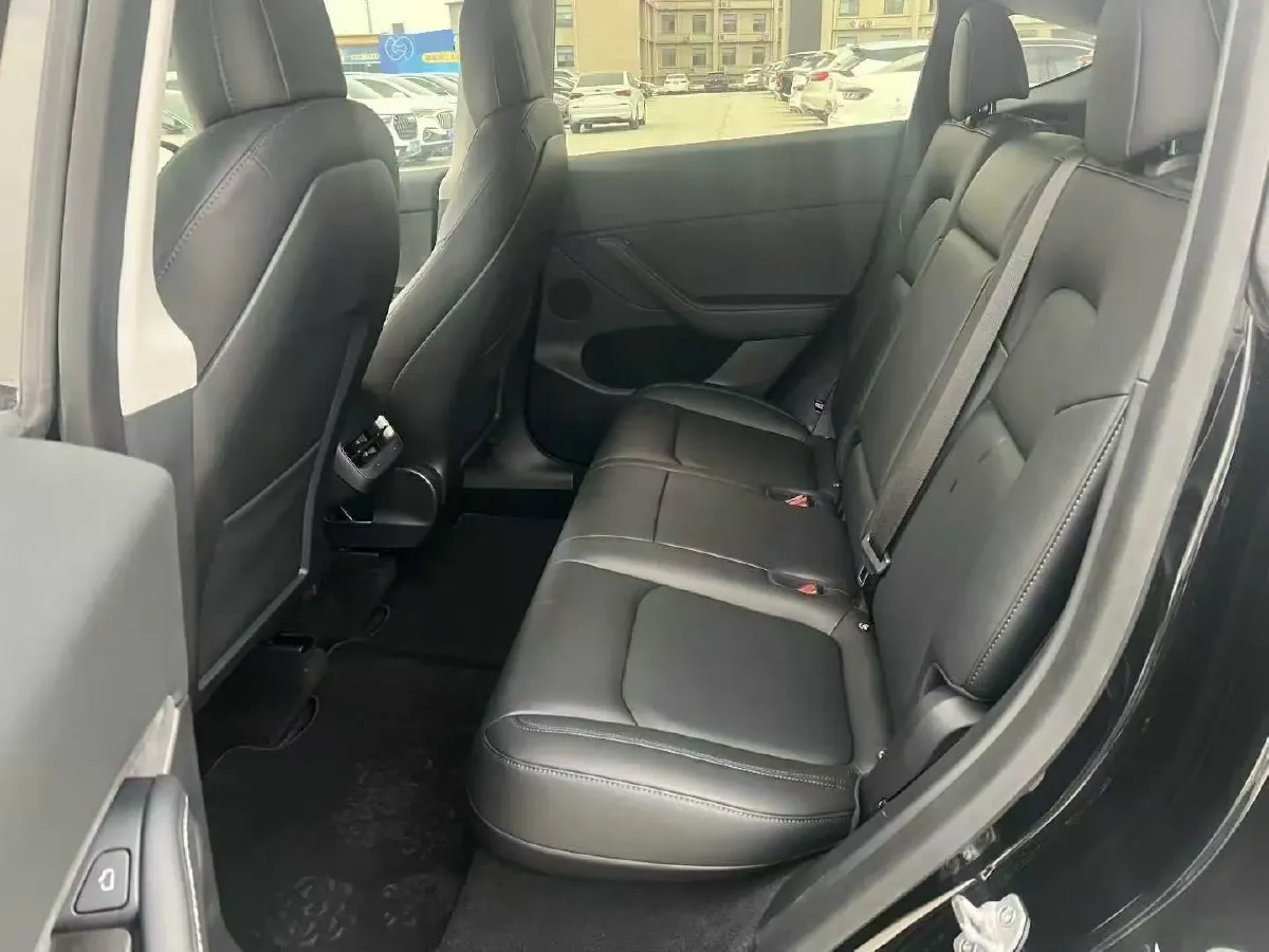 2022 Tesla Model Y BEV 60KWH,autocango,china used car exporter,china ev exporter,chinese used car exporter,chinese used ev exporter