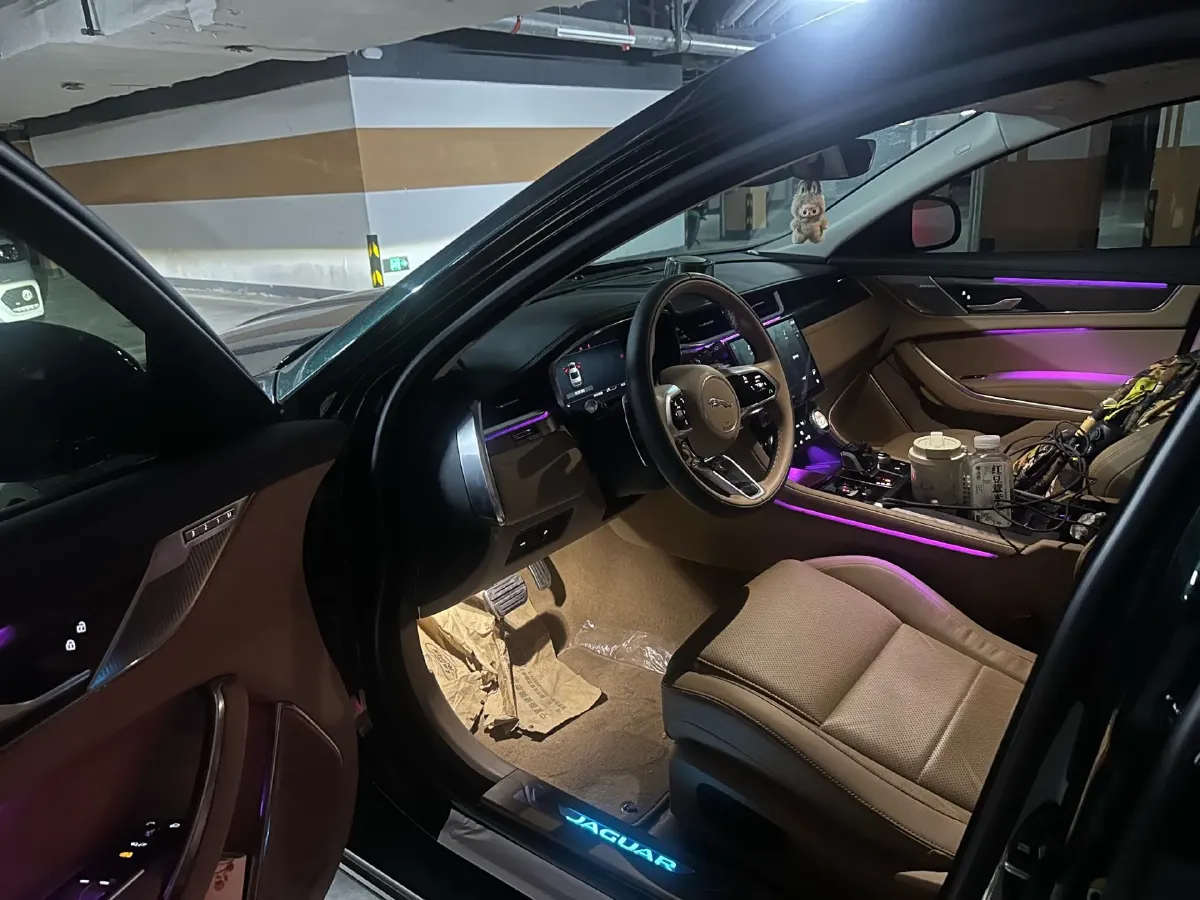 2025 Jaguar XFL 2.0T 250HP L4 8AT,autocango,china used car exporter,china ev exporter,chinese used car exporter,chinese used ev exporter