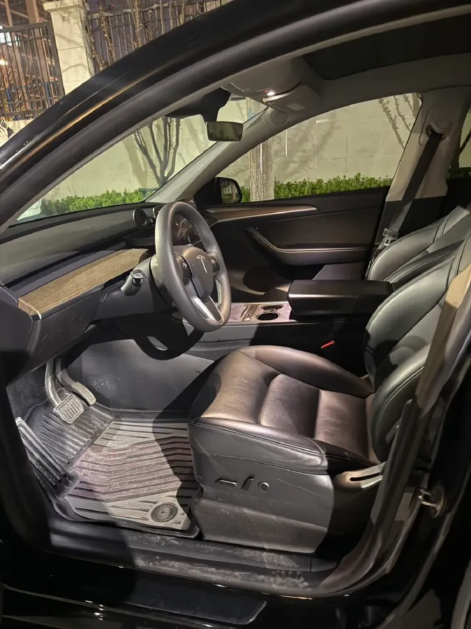 2022 Tesla Model Y BEV 60KWH,autocango,china used car exporter,china ev exporter,chinese used car exporter,chinese used ev exporter