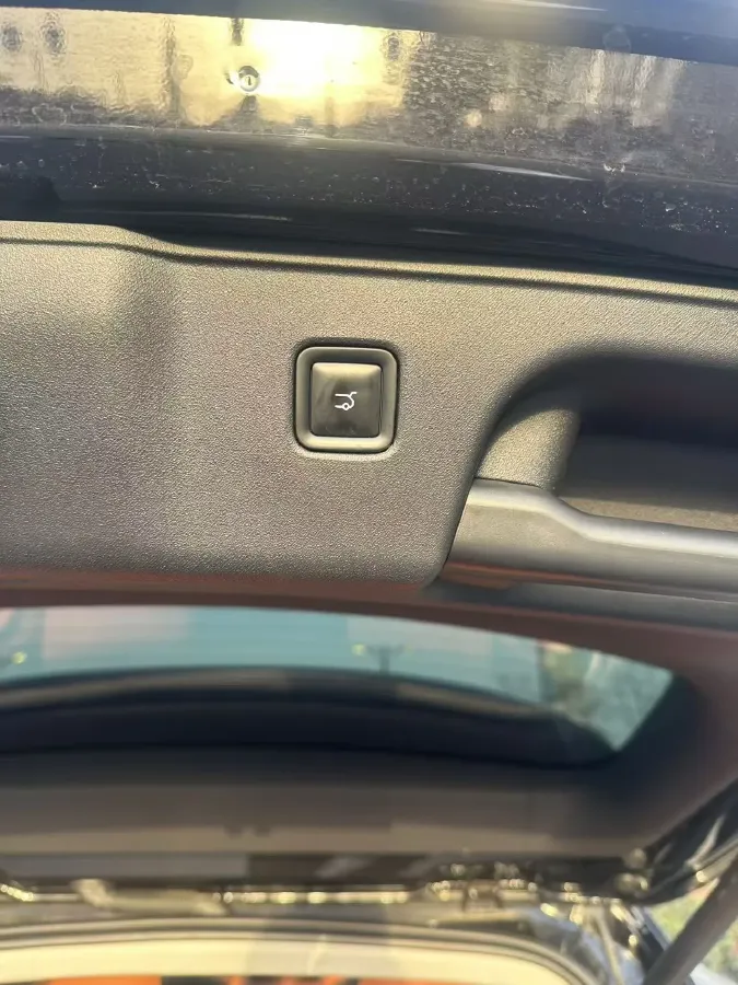 2025 LinkTour E-M8 BEV 65KWH,autocango,china used car exporter,china ev exporter,chinese used car exporter,chinese used ev exporter