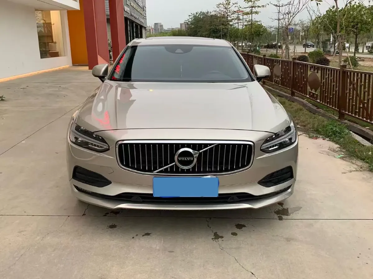 2018 Volvo S90 2.0T 190HP L4 8AT,autocango,china used car exporter,china ev exporter,chinese used car exporter,chinese used ev exporter