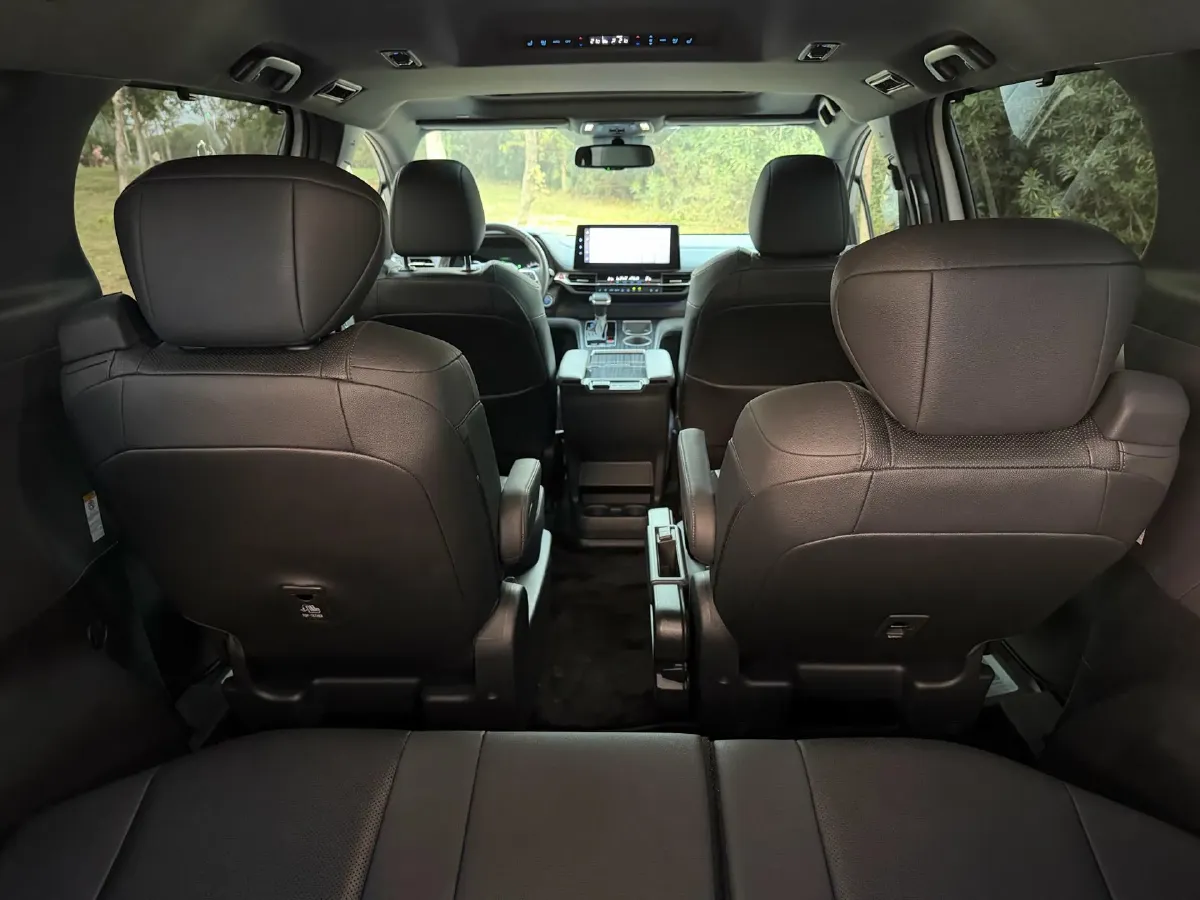 2021 Toyota Sienna 2.5L 192HP L4 E-CVT Hybrid,autocango,china used car exporter,china ev exporter,chinese used car exporter,chinese used ev exporter