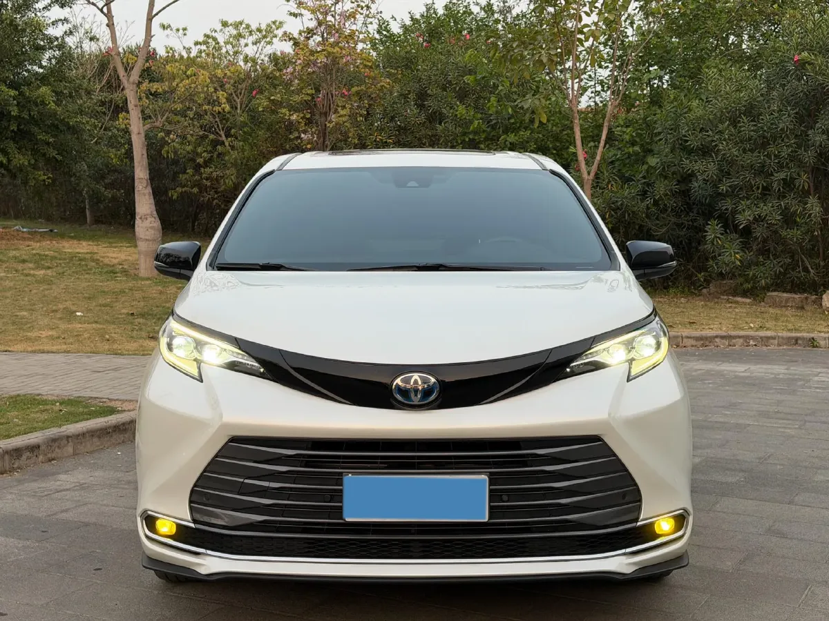 2021 Toyota Sienna 2.5L 192HP L4 E-CVT Hybrid,autocango,china used car exporter,china ev exporter,chinese used car exporter,chinese used ev exporter