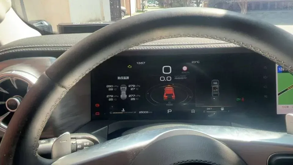 2024 Tank 300 2.0T 227HP L4 8AT,autocango,china used car exporter,china ev exporter,chinese used car exporter,chinese used ev exporter