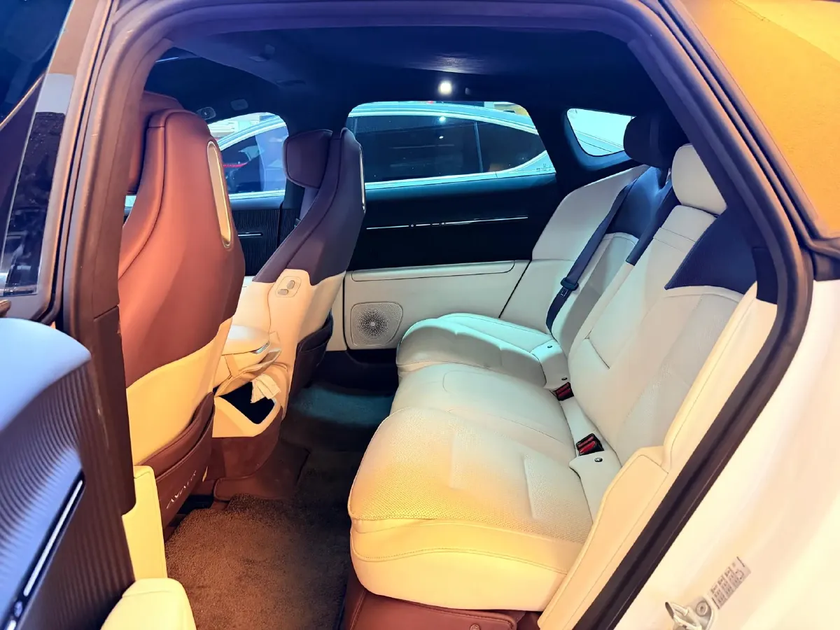 2024 Avatr 12 BEV 94.5KWH,autocango,china used car exporter,china ev exporter,chinese used car exporter,chinese used ev exporter