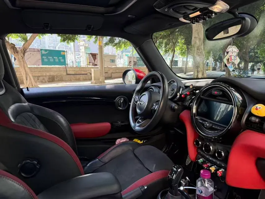 2018 MINI JCW CLUBMAN 2.0T 231HP L4 6AT,autocango,china used car exporter,china ev exporter,chinese used car exporter,chinese used ev exporter