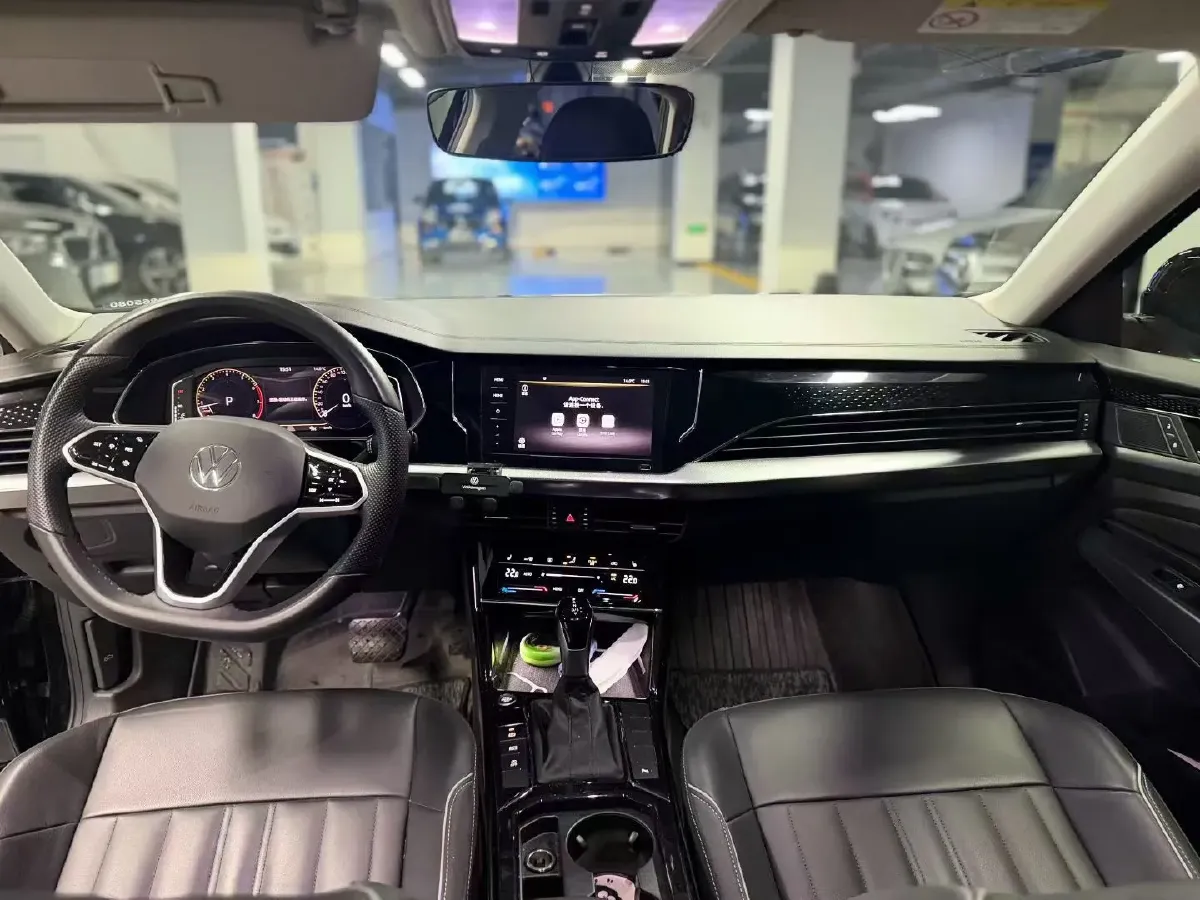 2023 Volkswagen Passat 2.0T 186HP L4 7DCT,autocango,china used car exporter,china ev exporter,chinese used car exporter,chinese used ev exporter