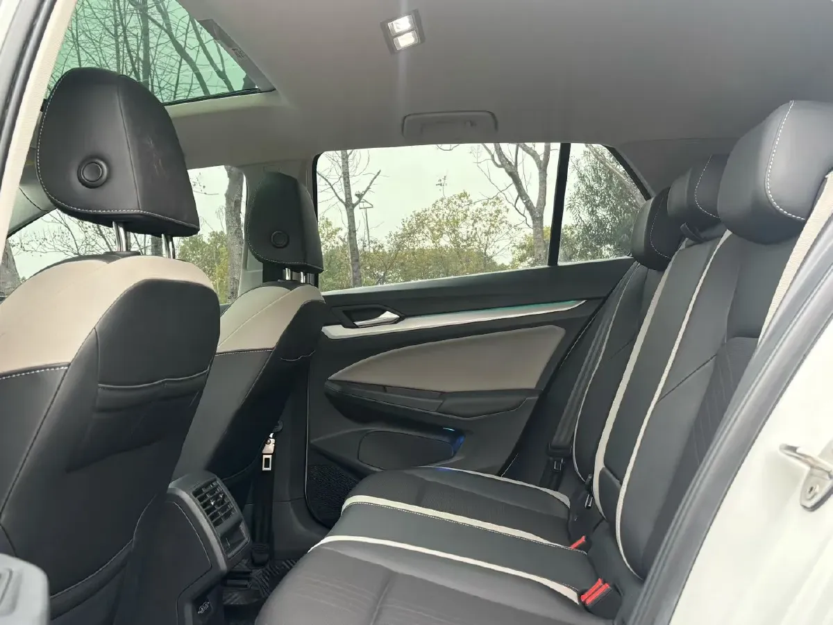 2021 Volkswagen Golf 1.4T 150HP L4 7DCT,autocango,china used car exporter,china ev exporter,chinese used car exporter,chinese used ev exporter