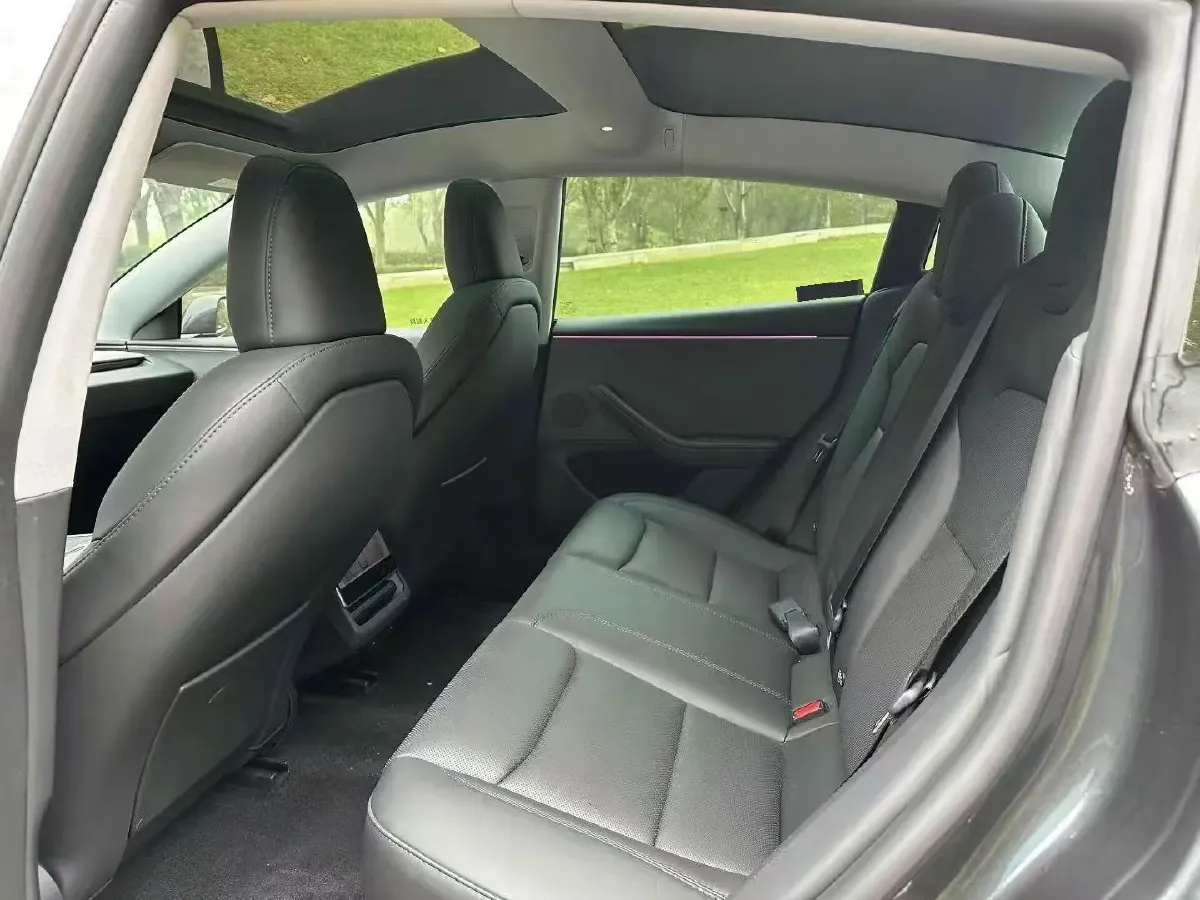 2025 Tesla Model 3 BEV 62.5KWH,autocango,china used car exporter,china ev exporter,chinese used car exporter,chinese used ev exporter