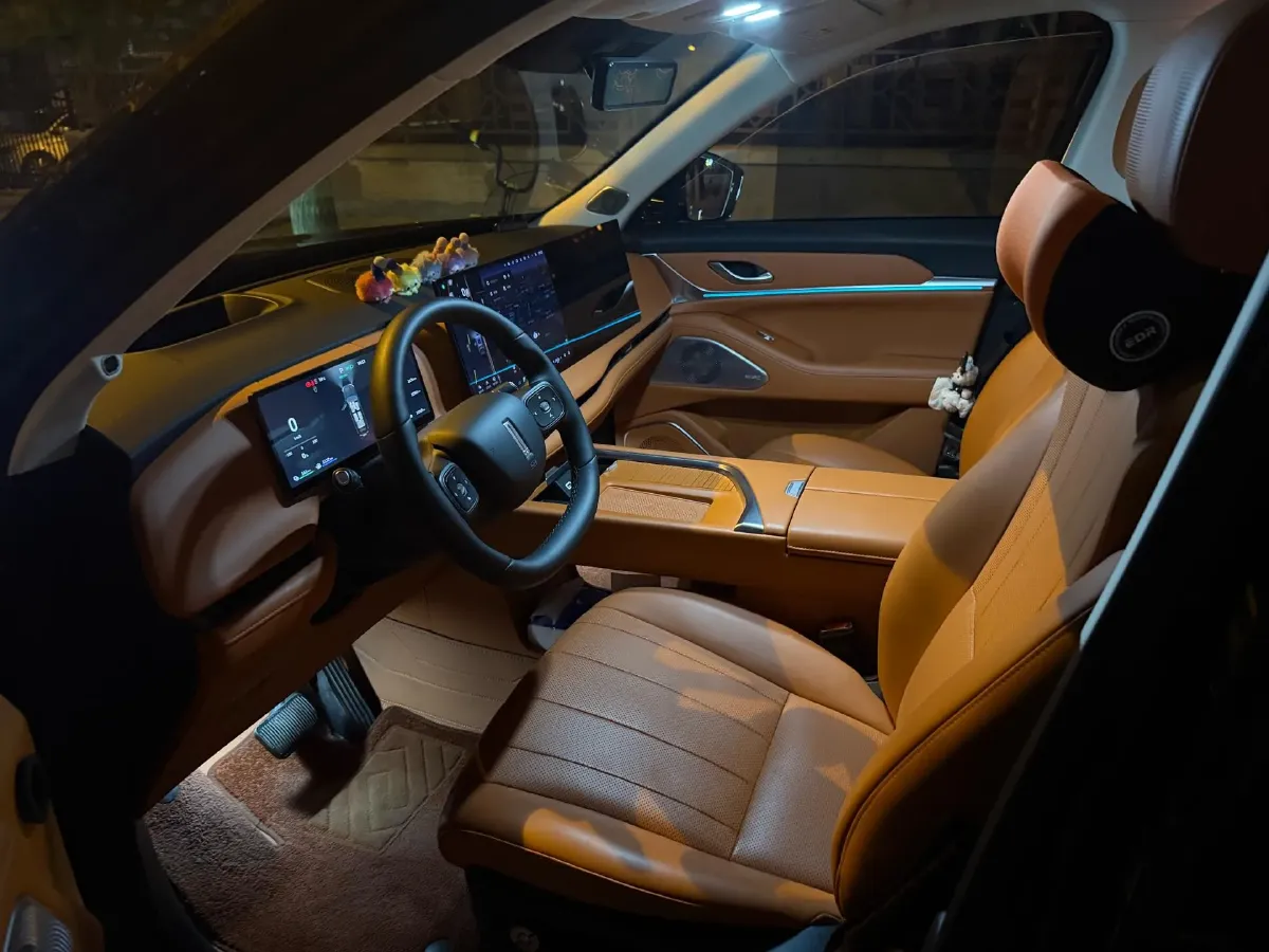 2025 WEY BlueMountain 1.5T 170HP L4 4DHT PHEV 44.5KWH,autocango,china used car exporter,china ev exporter,chinese used car exporter,chinese used ev exporter