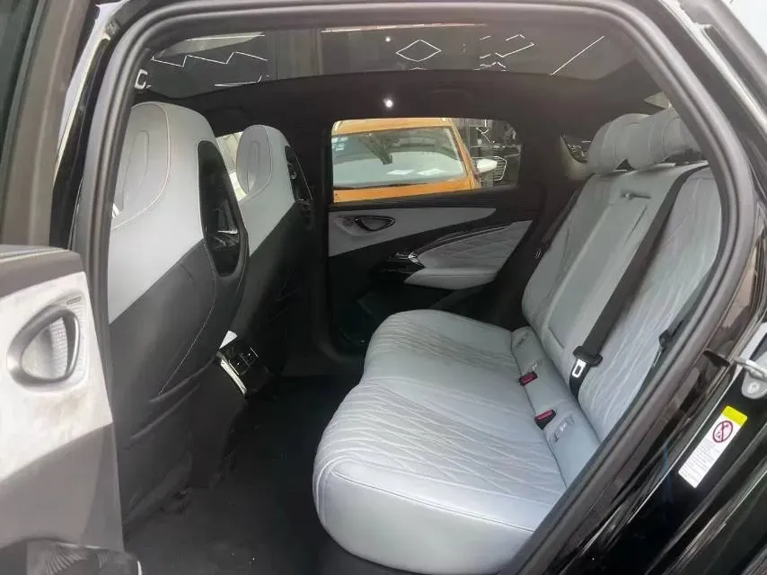 2023 BYD Seal BEV 61.4KWH,autocango,china used car exporter,china ev exporter,chinese used car exporter,chinese used ev exporter