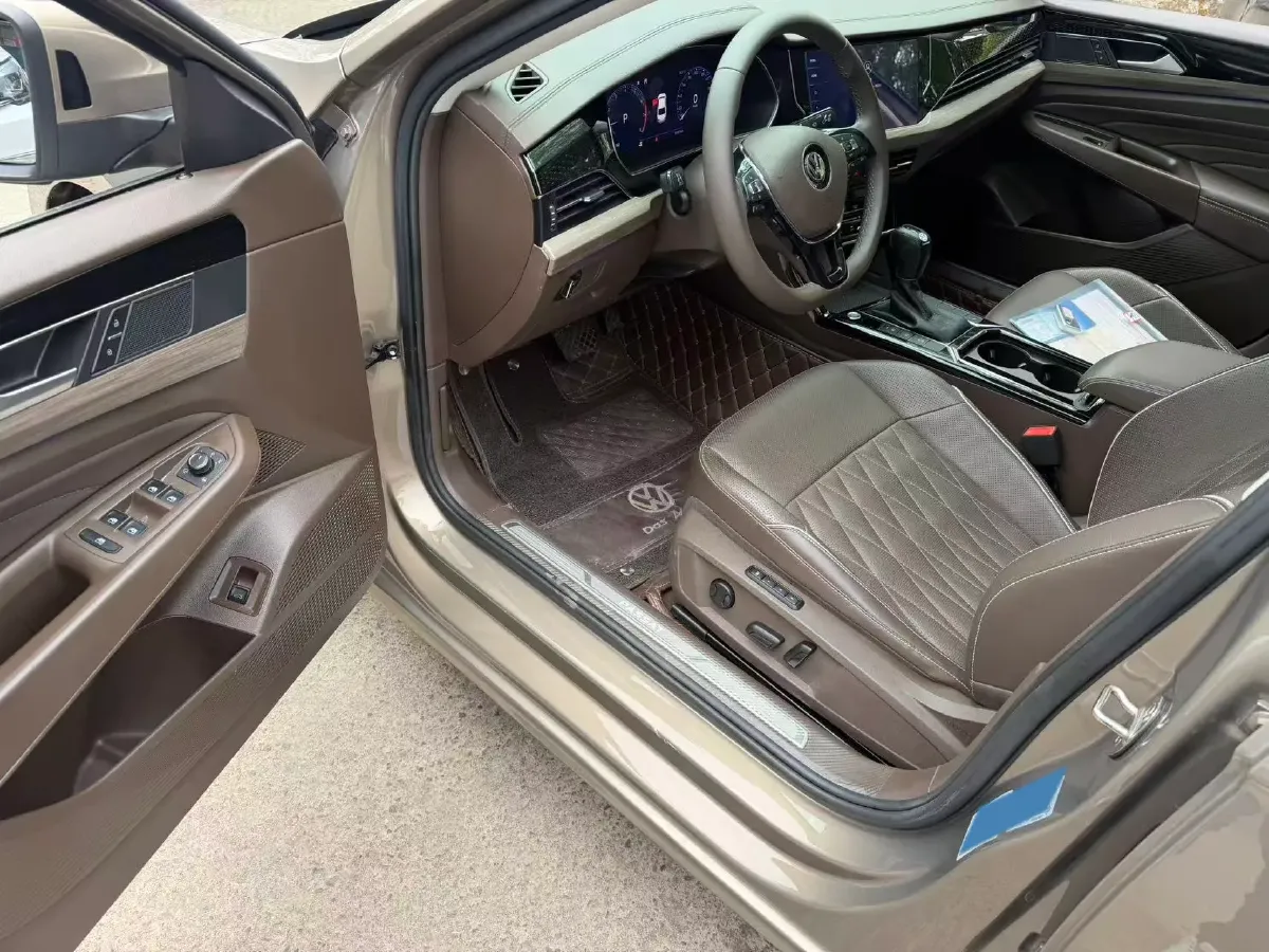 2020 Volkswagen Passat 2.0T 186HP L4 7DCT,autocango,china used car exporter,china ev exporter,chinese used car exporter,chinese used ev exporter