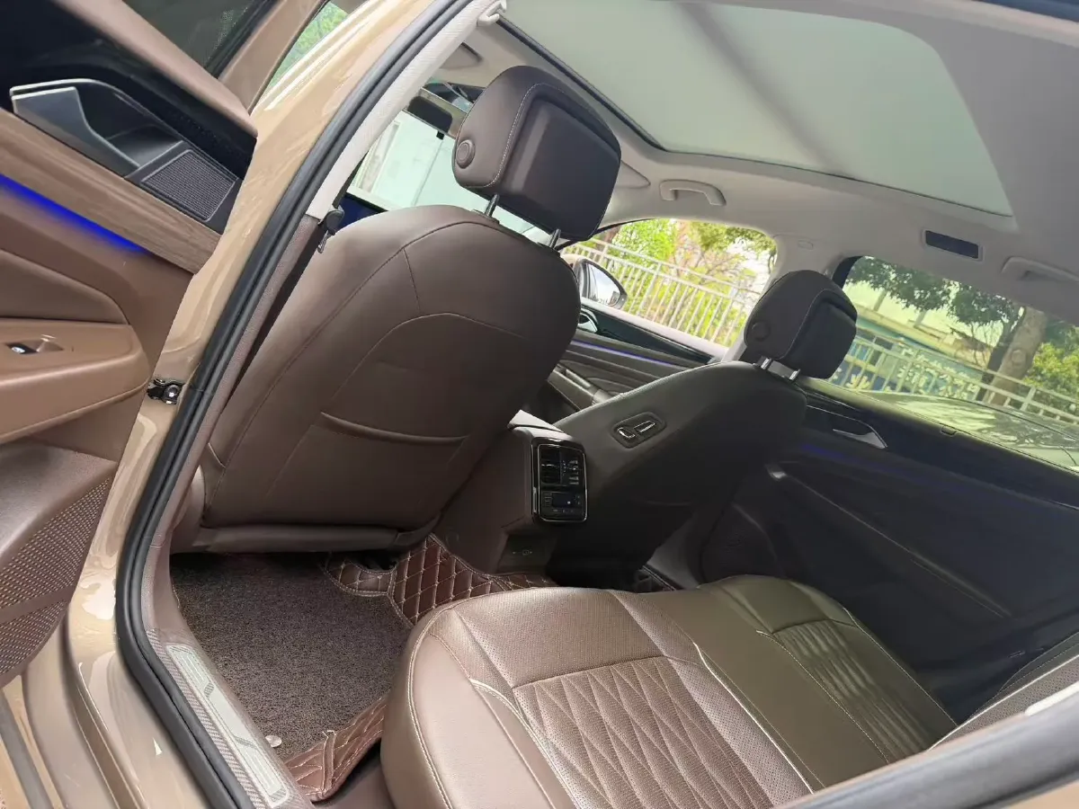 2020 Volkswagen Passat 2.0T 186HP L4 7DCT,autocango,china used car exporter,china ev exporter,chinese used car exporter,chinese used ev exporter