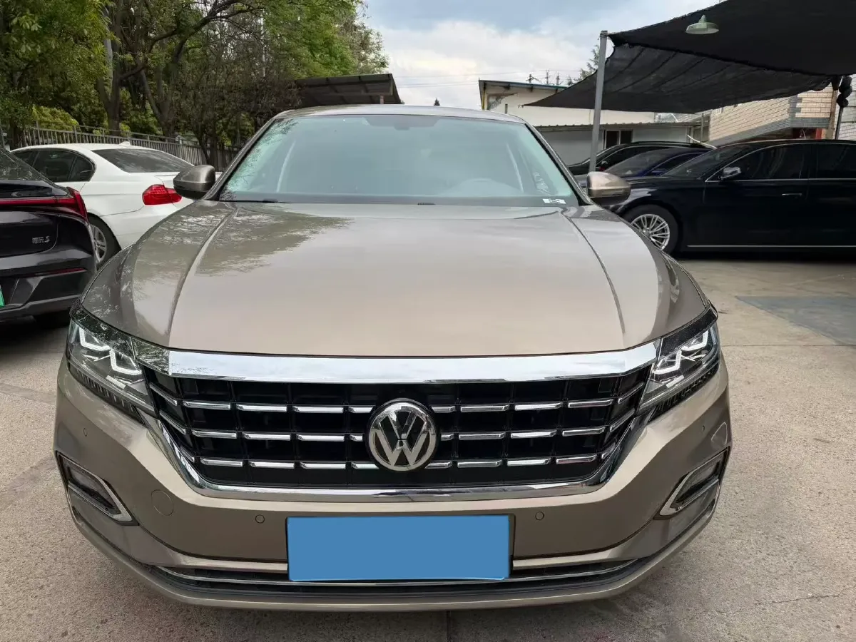 2020 Volkswagen Passat 2.0T 186HP L4 7DCT,autocango,china used car exporter,china ev exporter,chinese used car exporter,chinese used ev exporter