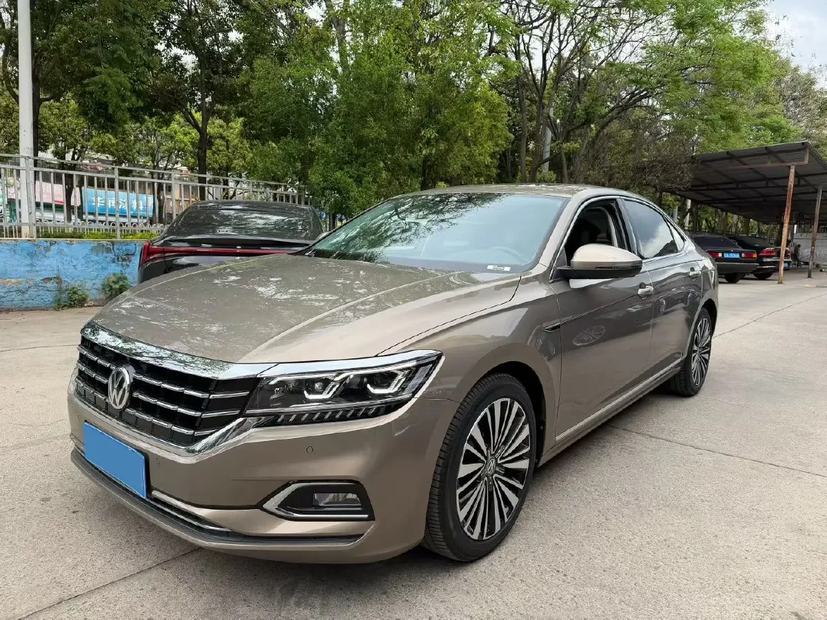 2020 Volkswagen Passat 2.0T 186HP L4 7DCT,autocango,china used car exporter,china ev exporter,chinese used car exporter,chinese used ev exporter
