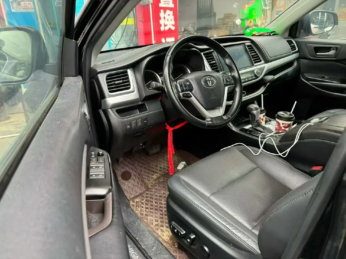 2018 Jeep Grand Commander 2.0T 265HP L4 9AT,autocango,china used car exporter,china ev exporter,chinese used car exporter,chinese used ev exporter