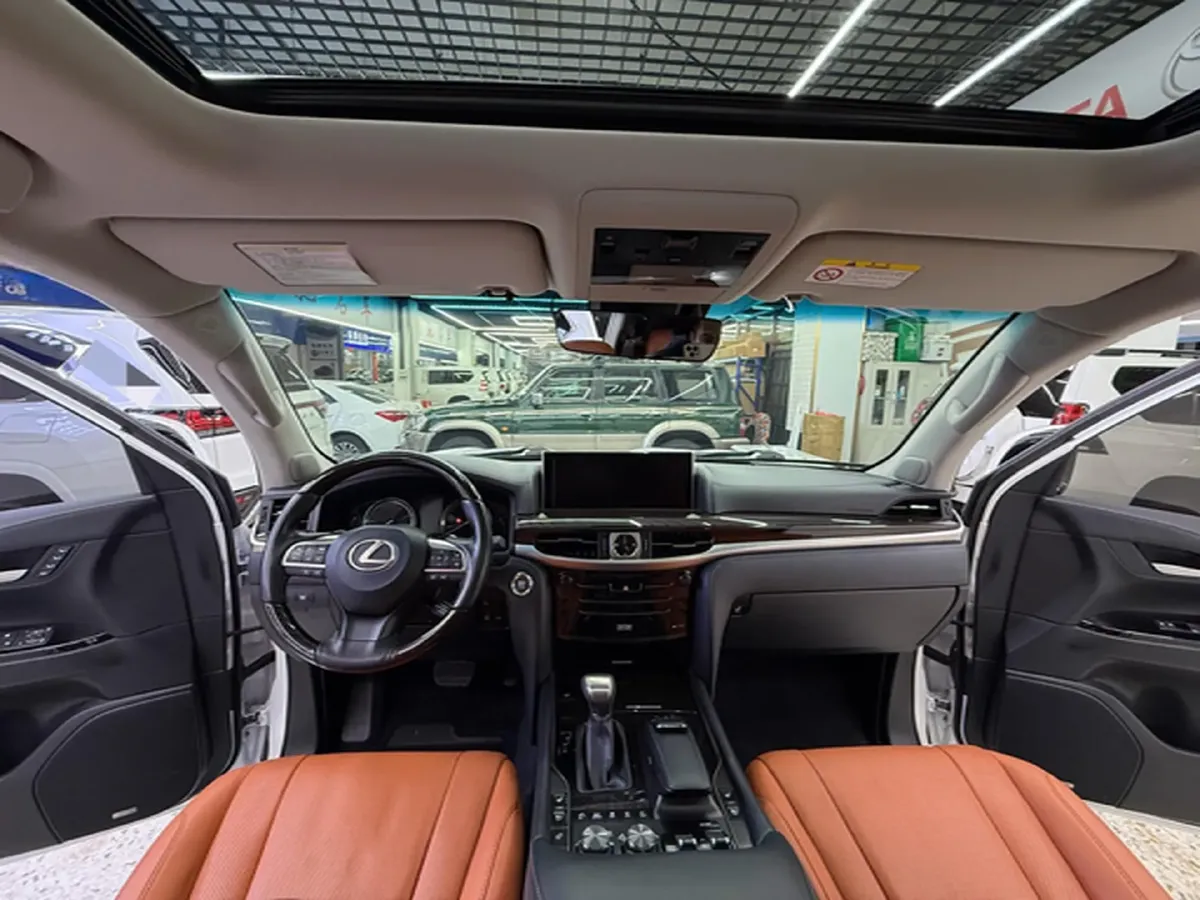 2017 Lexus LX 5.7L 367HP V8 8AT,autocango,china used car exporter,china ev exporter,chinese used car exporter,chinese used ev exporter