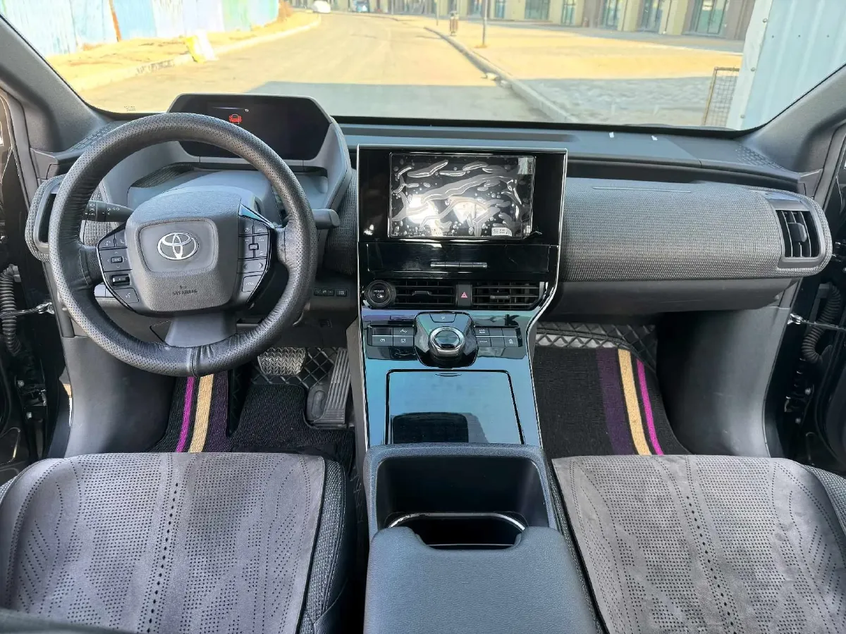 2022 Toyota bZ4X BEV 50.3KWH,autocango,china used car exporter,china ev exporter,chinese used car exporter,chinese used ev exporter