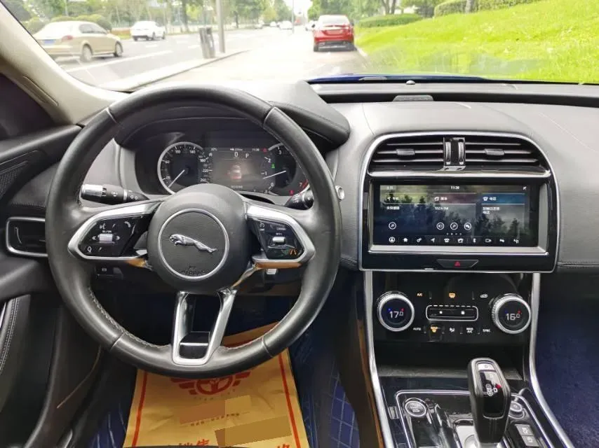 2020 Jaguar XEL 2.0T 200HP L4 8AT,autocango,china used car exporter,china ev exporter,chinese used car exporter,chinese used ev exporter