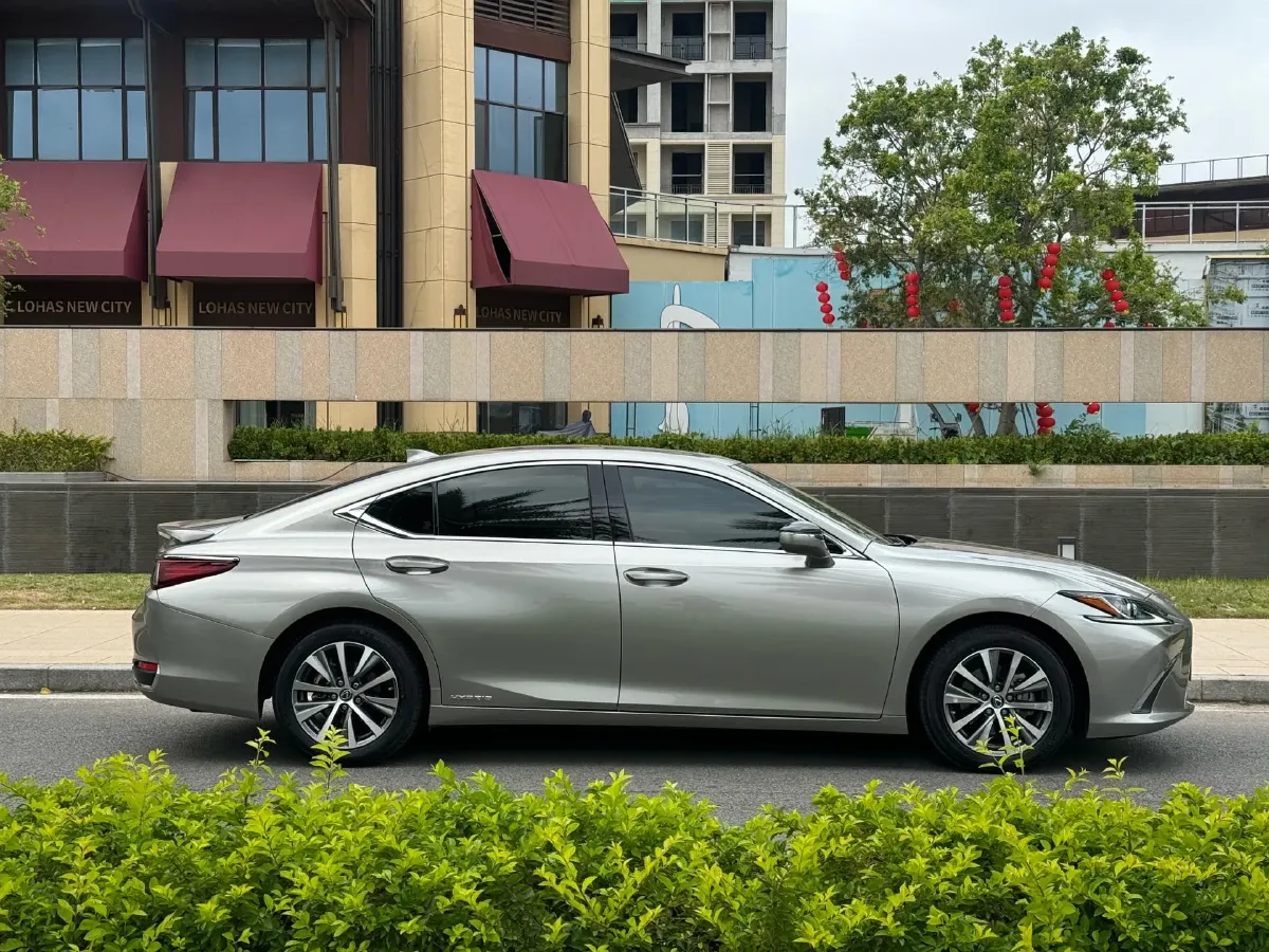 2020 Lexus ES 2.5L 178HP L4 E-CVT Hybrid,autocango,china used car exporter,china ev exporter,chinese used car exporter,chinese used ev exporter