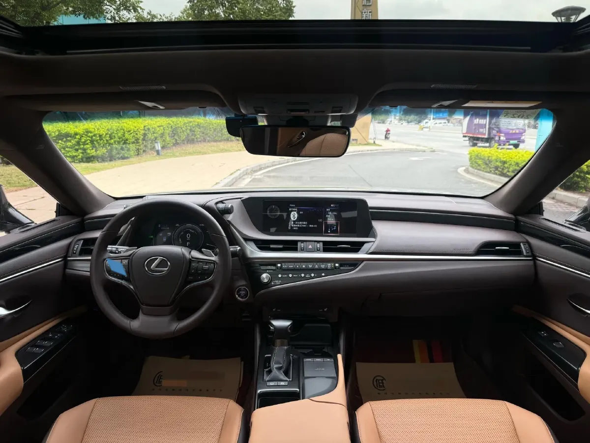 2020 Lexus ES 2.5L 178HP L4 E-CVT Hybrid,autocango,china used car exporter,china ev exporter,chinese used car exporter,chinese used ev exporter