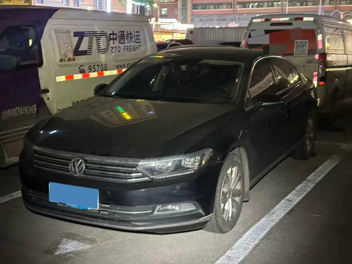 2019 Volkswagen Magotan 2.0T 186HP L4 7DCT,autocango,china used car exporter,china ev exporter,chinese used car exporter,chinese used ev exporter