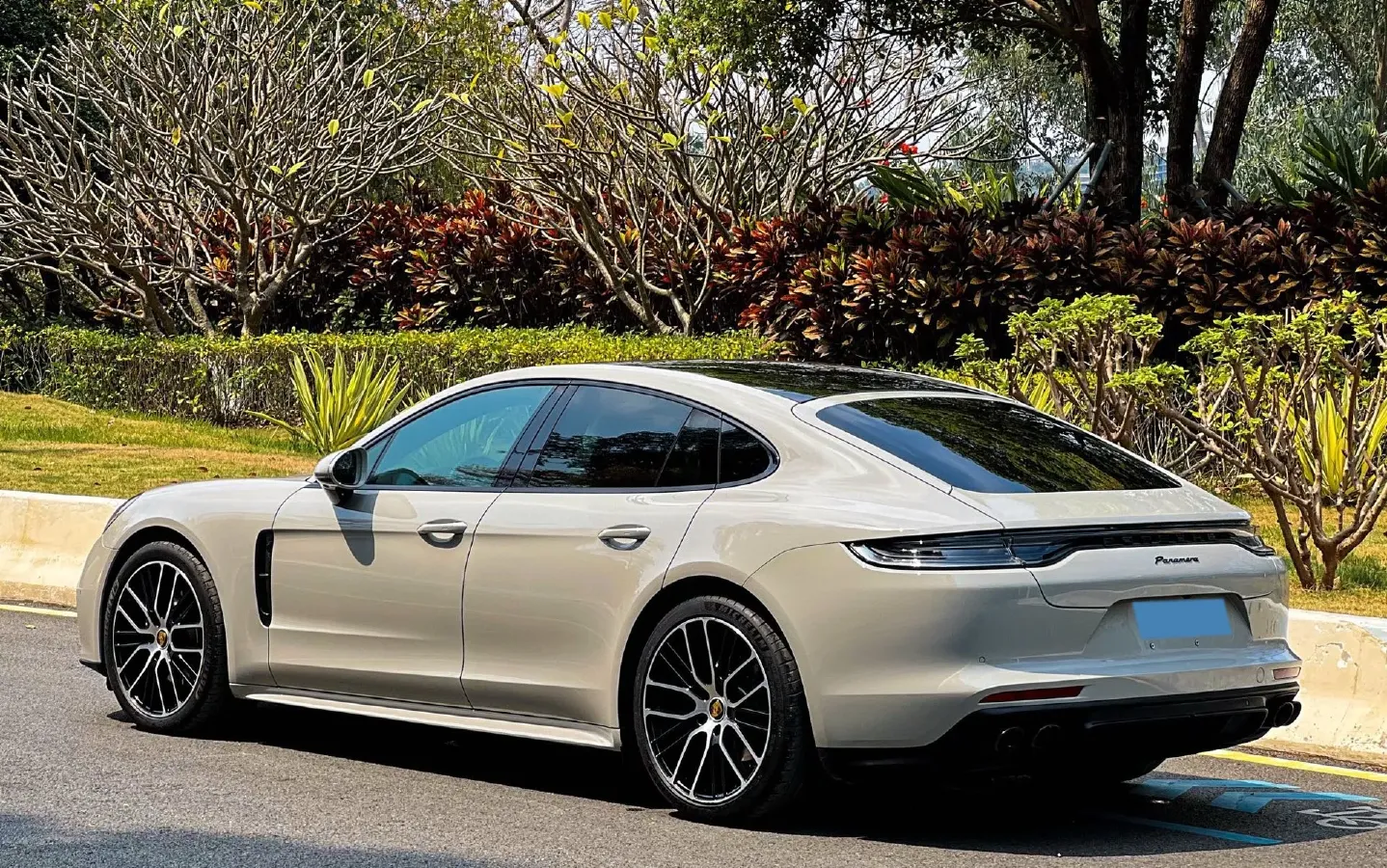 2023 Porsche Panamera 2.9T 330HP V6 8DCT,autocango,china used car exporter,china ev exporter,chinese used car exporter,chinese used ev exporter