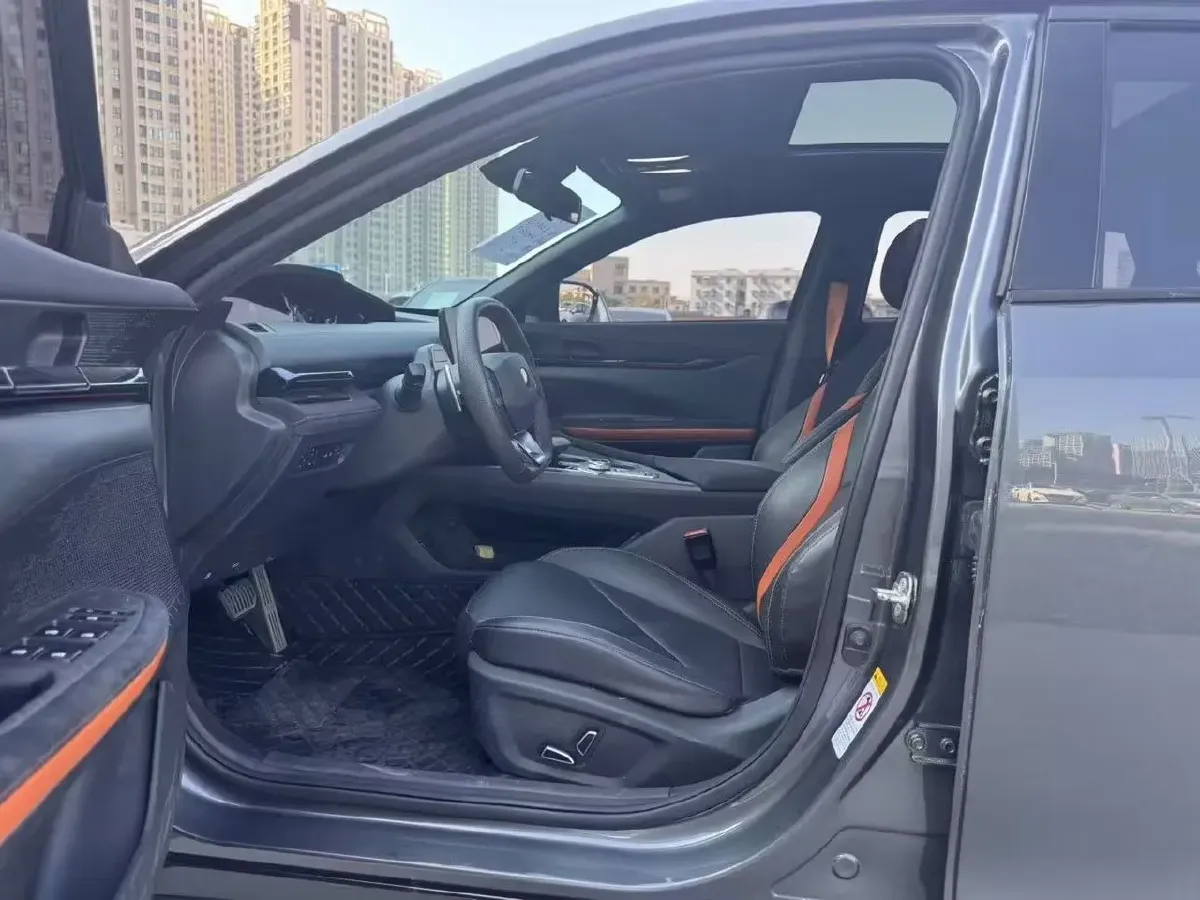 2022 ChangAn UNI-V 1.5T 188HP L4 7DCT,autocango,china used car exporter,china ev exporter,chinese used car exporter,chinese used ev exporter