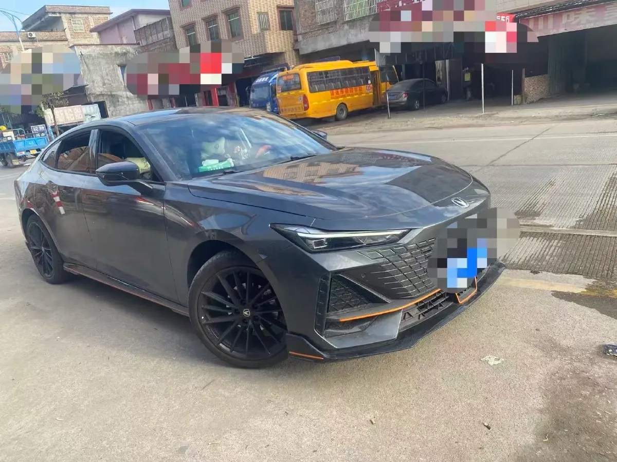 2022 ChangAn UNI-V 1.5T 188HP L4 7DCT,autocango,china used car exporter,china ev exporter,chinese used car exporter,chinese used ev exporter