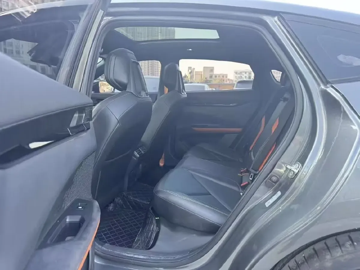 2022 ChangAn UNI-V 1.5T 188HP L4 7DCT,autocango,china used car exporter,china ev exporter,chinese used car exporter,chinese used ev exporter