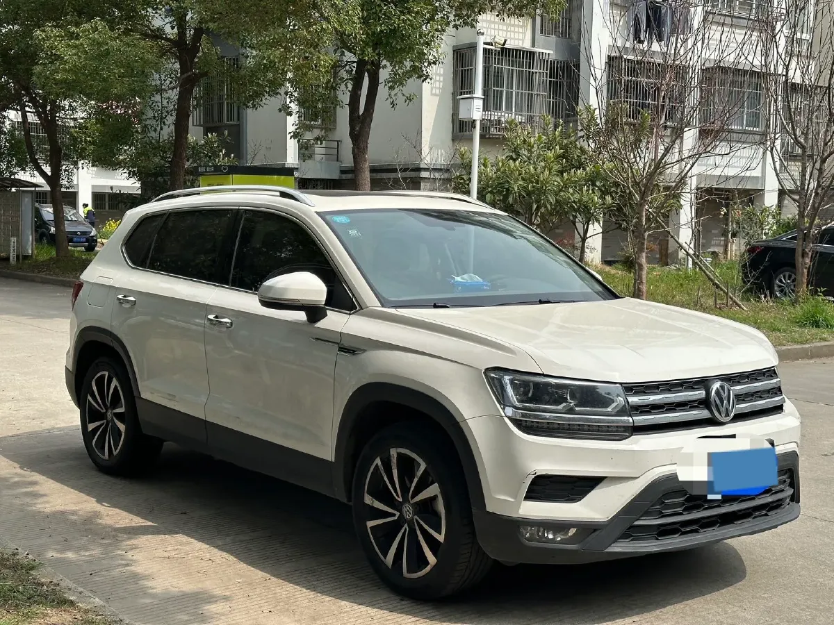 2019 MINI MINI 1.5T 102HP L3 7DCT,autocango,china used car exporter,china ev exporter,chinese used car exporter,chinese used ev exporter