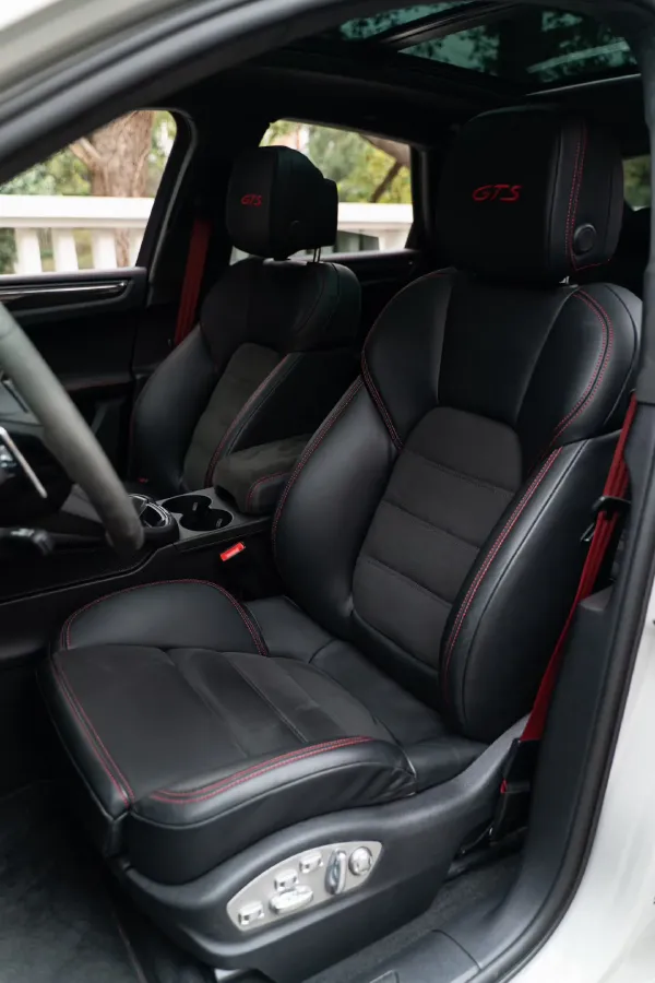 2023 Porsche Macan 2.9T 441HP V6 7DCT,autocango,china used car exporter,china ev exporter,chinese used car exporter,chinese used ev exporter