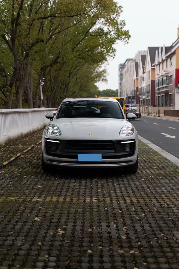 2023 Porsche Macan 2.9T 441HP V6 7DCT,autocango,china used car exporter,china ev exporter,chinese used car exporter,chinese used ev exporter