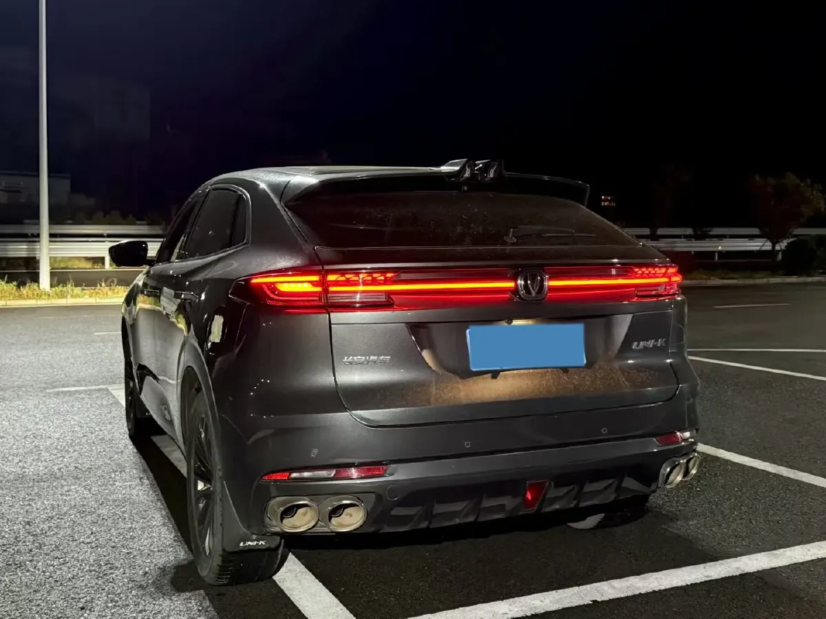 2021 ChangAn UNI-K 2.0T 233HP L4 8AT,autocango,china used car exporter,china ev exporter,chinese used car exporter,chinese used ev exporter